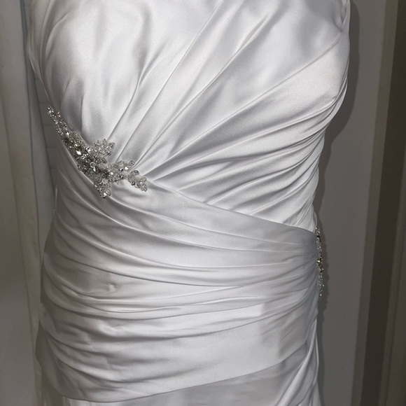 Beautiful Bonny wedding dress great for curves Size 16 Good Condition strapless - Picture 12 of 16